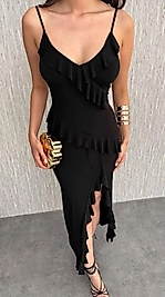 V Yaka fırfırlı elbise