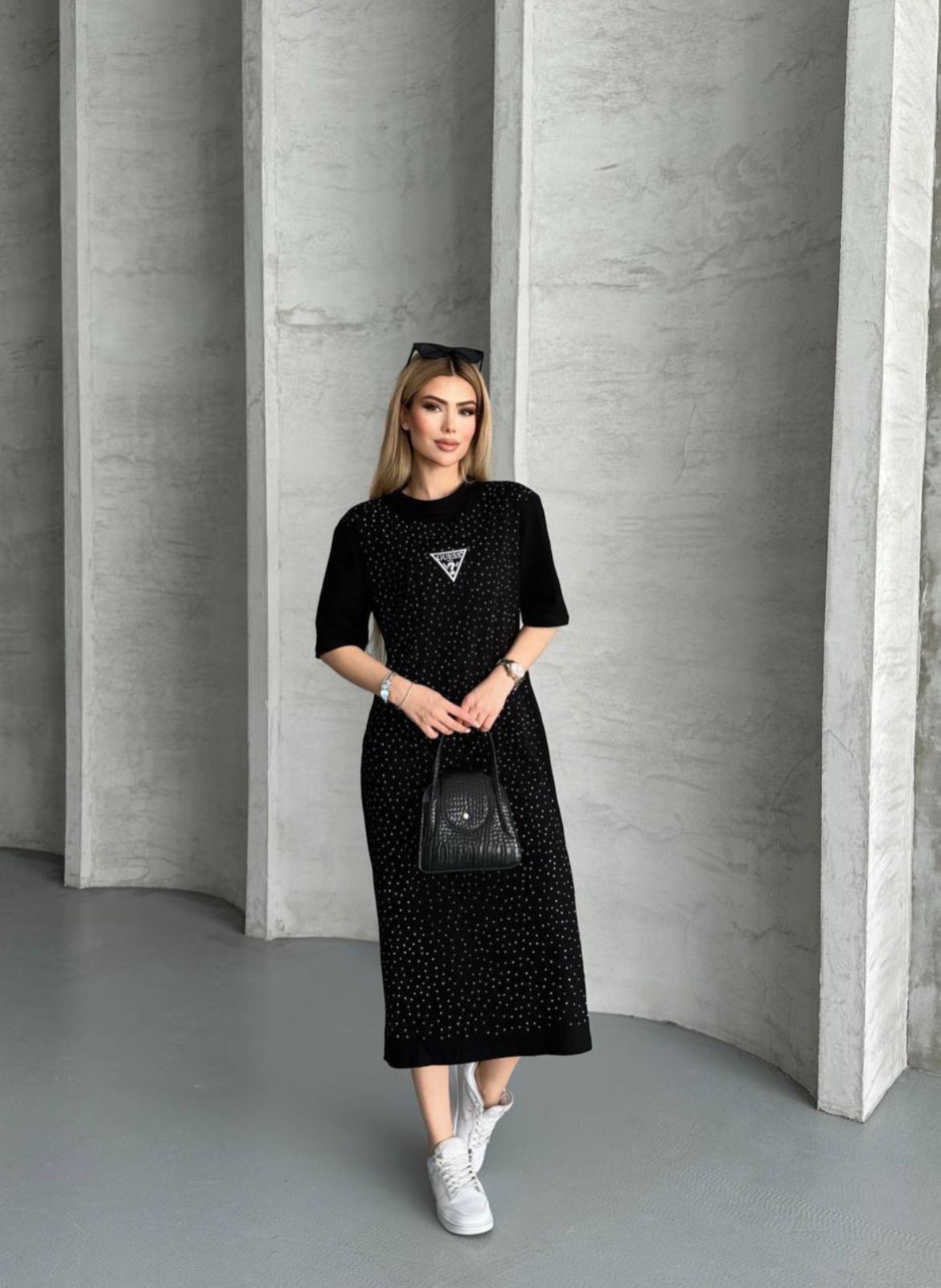 guess taşlı elbise