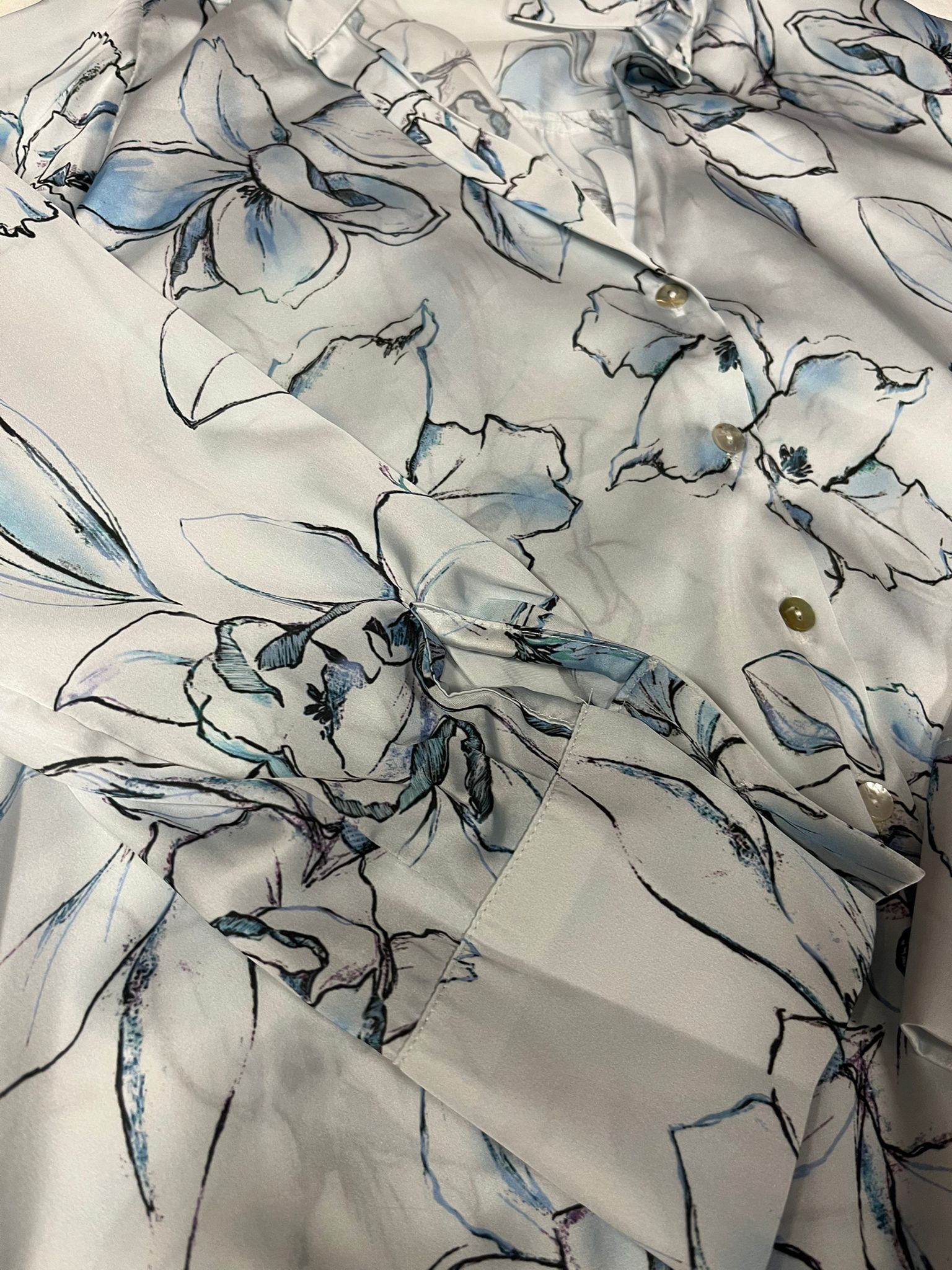 Desenli Saten gömlek