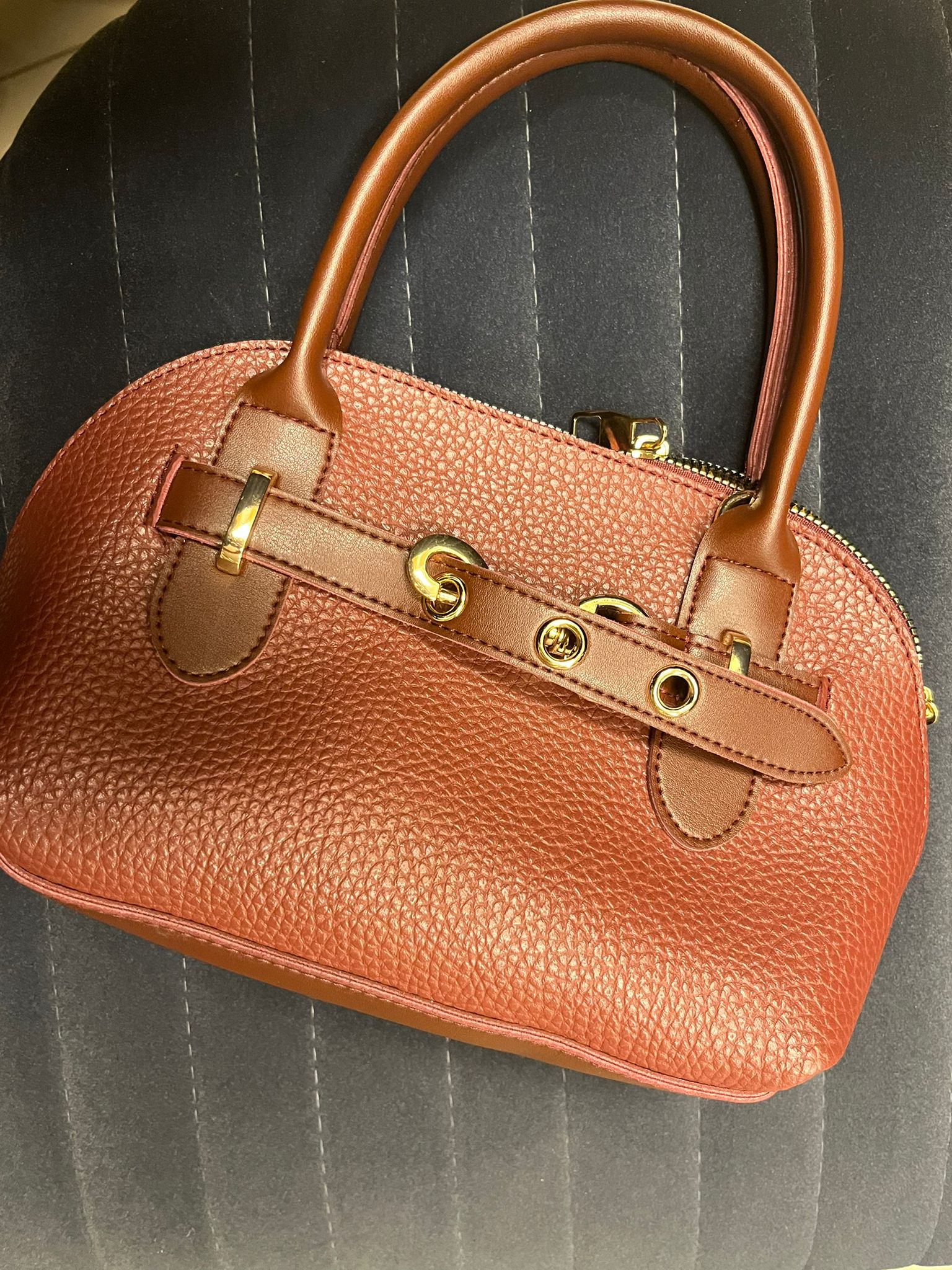 Gold detaylı çanta