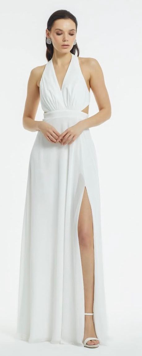 Yırtmaç detaylı Halter yaka elbise