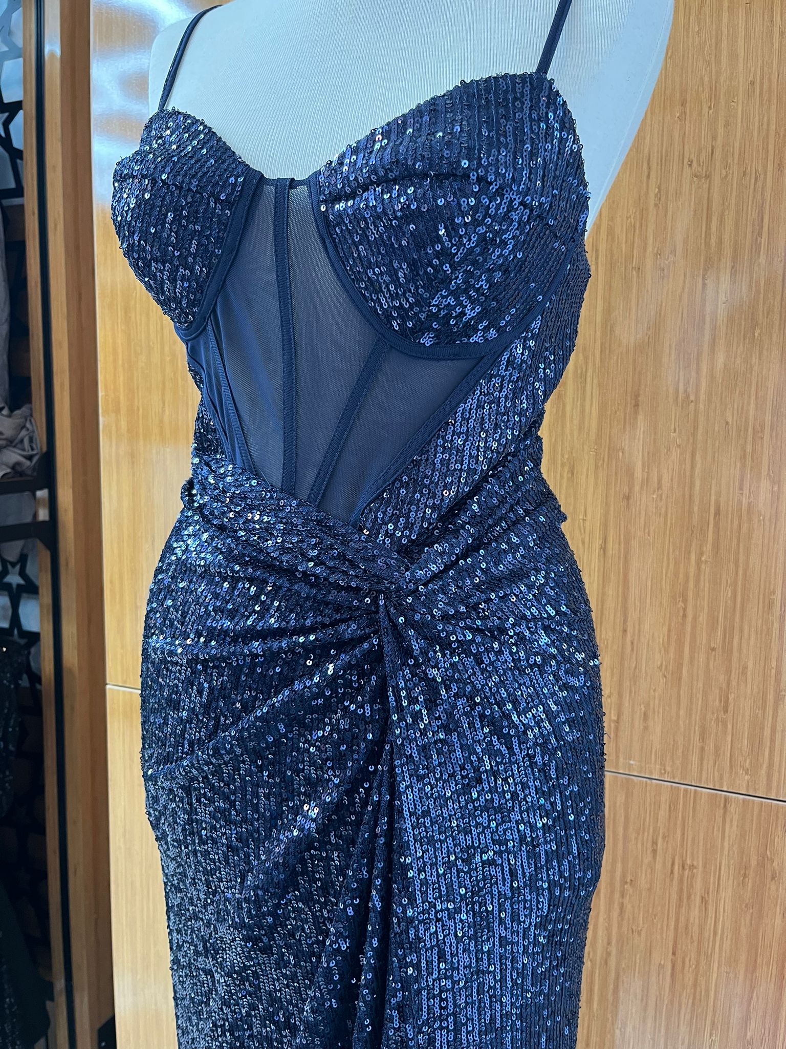 Payetli lacivert abiye